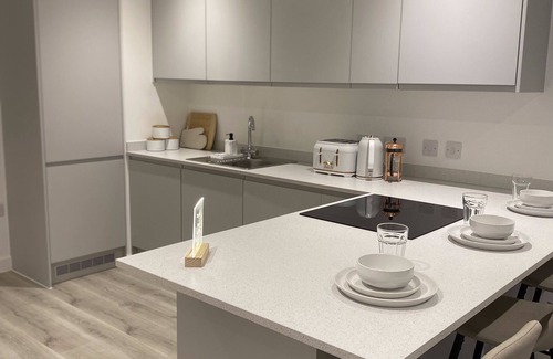 Trafford Apartment | Central Apartment - Terrace - Cinema -Free Parking