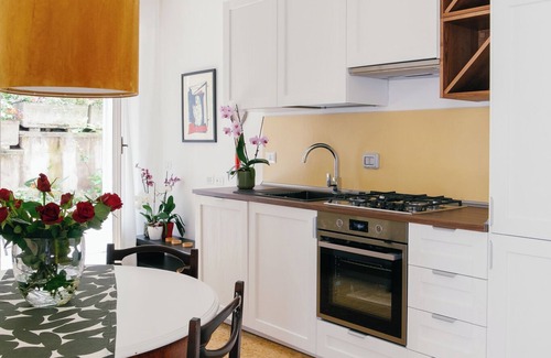 Monte Sacro Apartment | Central apartment whit garden and private parking