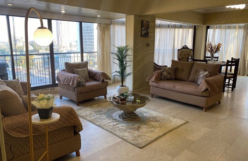 Oula Apartment | Central beautiful apartment with Nile view/jacuzzi in the center of Cairo