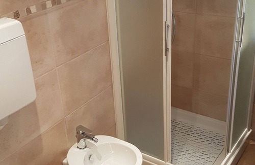 Alassio Bed & Breakfast | Central Bed and Breakfast apartment in Alassio