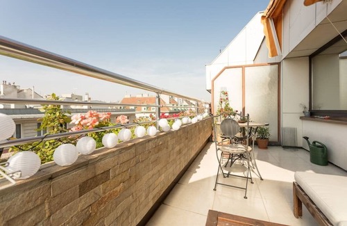 Favoriten Apartment | 🌊🌵🌴Central California "Shabby Chic COUNTRY STYLE"- LOF-ED with balcony