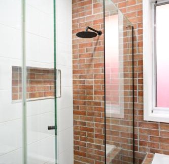 Albury House | Central Charm