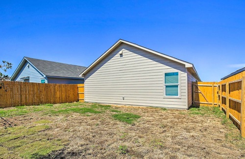 San Antonio House | Central Charm: Only 11 Miles to the Heart of the City