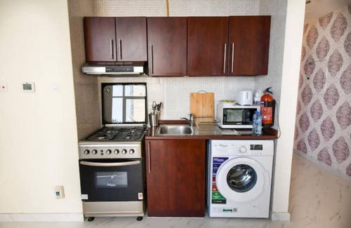 Discovery Gardens Apartment | Central Chic with a twist studio