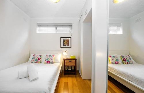 Fitzroy Apartment | Central & Cozy Fitzroy Studio Apartment with parking