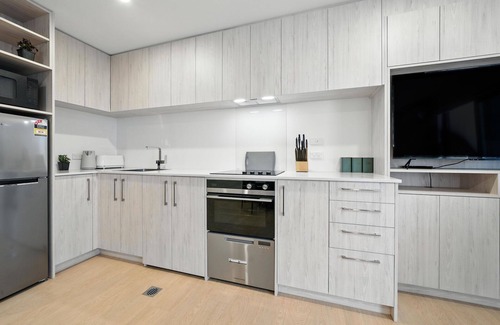 Christchurch City Centre Cottage | Central Crossing - Christchurch Holiday Home