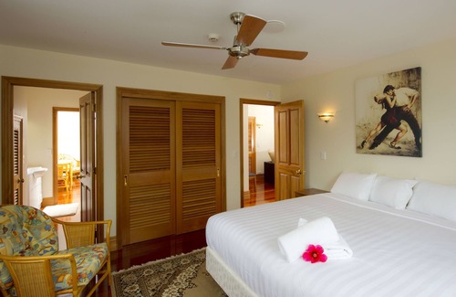 Russell Apartment | Central down-town Apartment with seaviews from the balcony