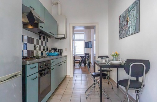 Favoriten Apartment | Central Elegance 2 BR Apt @Vienna's Vibrant Center