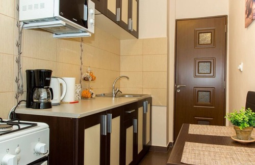 Bucharest Apartment | Central Flat with Balcony next to Metro, Park & Amenities