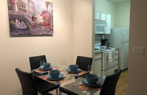 Astrodome Apartment | Central Furnished 2b/2b Apt by the HTX Med Center