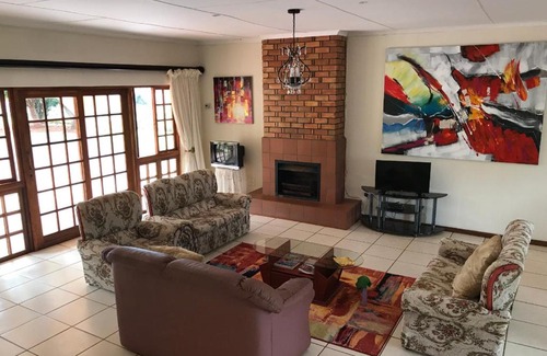 Lobamba House | Central guesthouse in the heart of Ezulwini