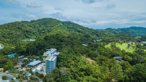 Kathu Apartment | Central Hill View Studio A905