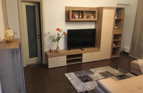 Piatra Neamt Apartment | Central Home