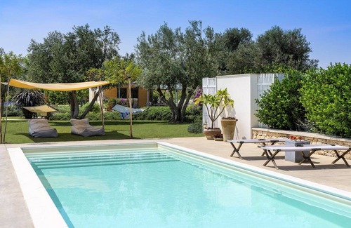 Avola House | Central house with beautiful views and heated pool
