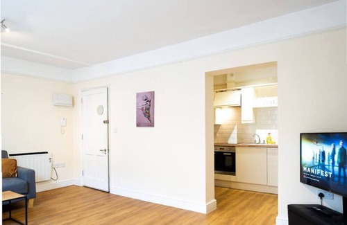 Bury St Edmunds Apartment | Central Ipswich Stay for 4 – Budget-Friendly & Convenient