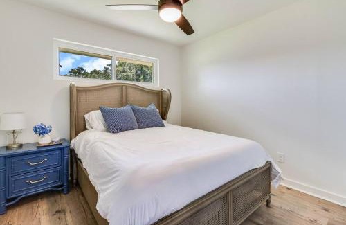 Lafayette House | Central Lafayette location w/King Bed & Coffee Bar