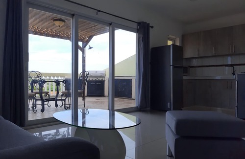 Willemstad Apartment | Central located second floor apartment with swimming pool and a very nice view.