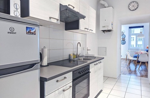 Leopoldstadt Apartment | Central Location! 3 Stops to the City Center!