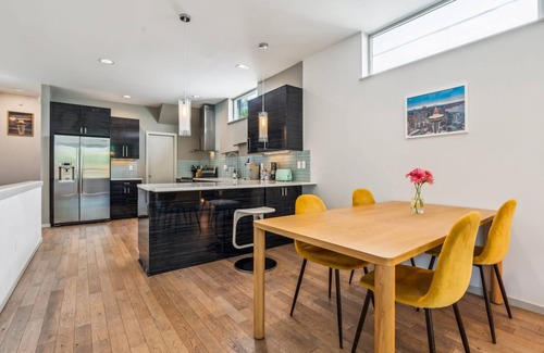 Magnolia House | Central Location 3-Story Home with Private Balcony