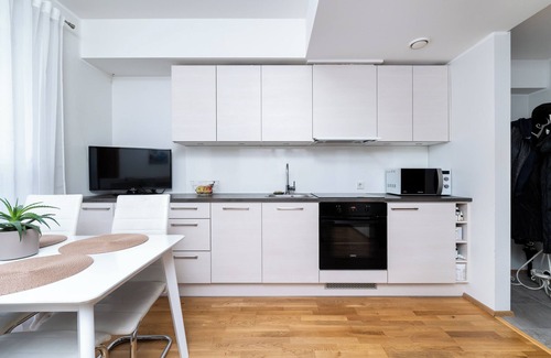 Kesklinn Apartment | Central location / Large balcony / New building