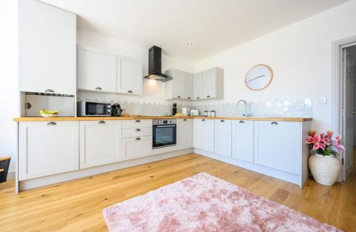 Grangetown Apartment | Central Location - Riverside Gardens #2 by Tŷ SA