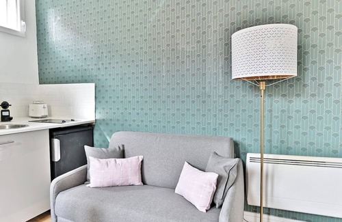 Plaisance Apartment | Central Loft Mezzanine in Paris 14th district