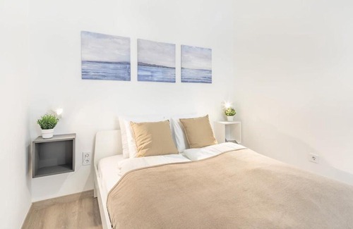 Belso-Ferencvaros Apartment | Central Lovely and Comfy Sleep
