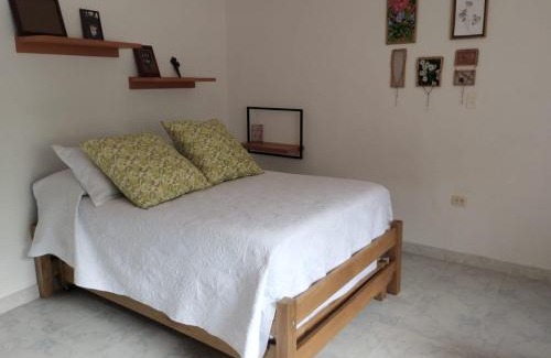 Ibague House | Central, mejor clima, campestre en Calambeo, a 5 minutos de la vida cultural