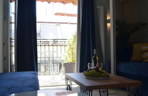 Skiathos Apartment | Central mezonette for 3