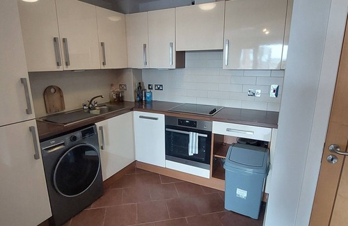 The Liberties Apartment | Central, Modern 2BD, 4Mins to Guinness Storehouse