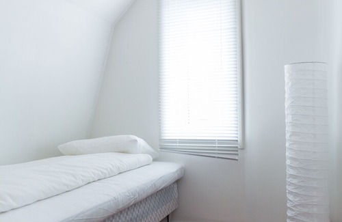 Alesund Apartment | Central modern penthouse apt w / parking incl.