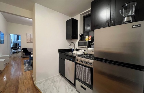 Upper West Side Apartment | Central Park & Museum 6Beds - NYC Gem