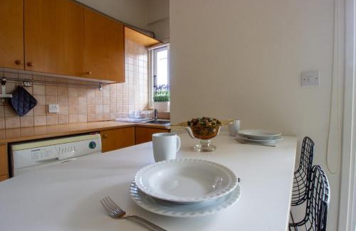 Lykabittos Apartment | Central & Peaceful Nicosia 2BR