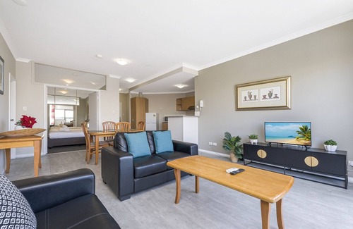 Perth Central Business District Apartment | Central Perth 2-Bed Apartment with Pool & Gym
