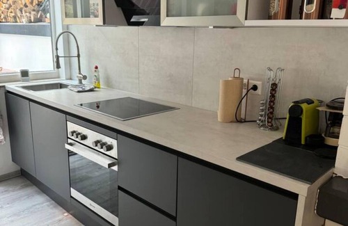 Oststadt Condo | Central & quiet, garden & fireplace, 10 min to main station