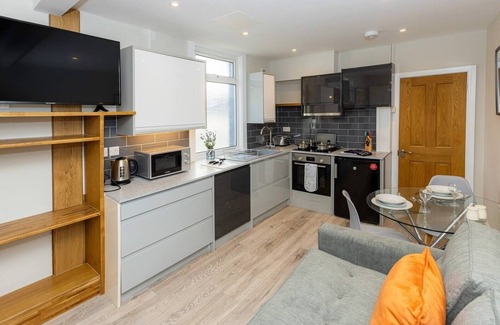 Reading Apartment | Central Reading studio for 2. 5mins station. Free Parking