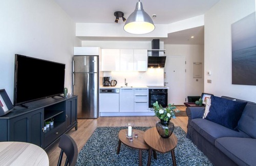 Kartal Apartment | Central Residence Flat near Metro in Kartal