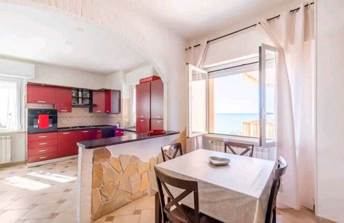 Torvaianica Apartment | Central seaside apartment