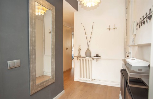 Sitges Town Center Apartment | Central Sitges - sunny, terraces, 150m beach, Luxe, Free Wi-Fi, 100% Air Con