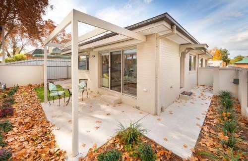 Albury Apartment | Central Sojourn on Wilcox