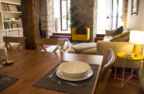 San Sebastian Centro Apartment | Central, Spacious and Authentic Family Apartment