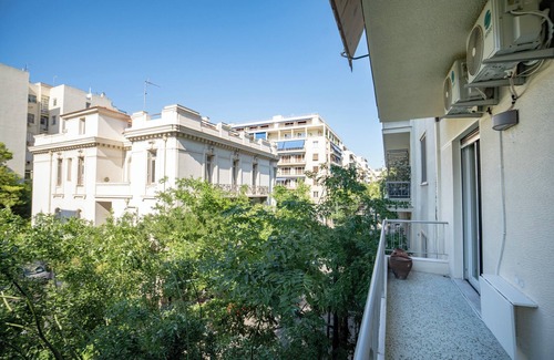 Omonia Apartment | Central Spot 2-Bedroom Apt by ΜΡS