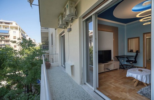 Omonia Apartment | Central Spot 2-Bedroom Apt by ΜΡS