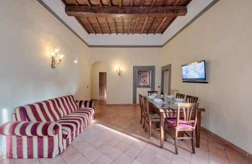 San Giovanni Apartment | Central Strozzi by Mmega