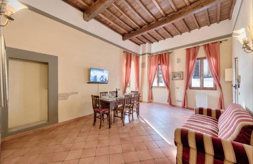 San Giovanni Apartment | Central Strozzi by Mmega