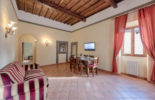 San Giovanni Apartment | Central Strozzi by Mmega