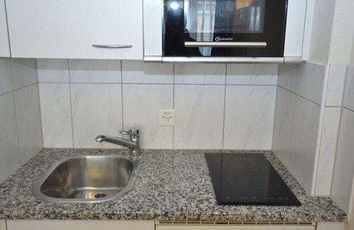 District 6 Apartment | Central Studio - Crown 28