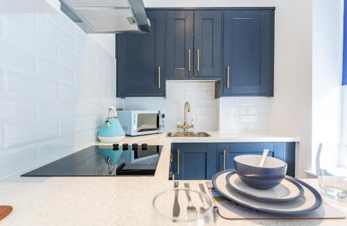 Westcliff-on-Sea Apartment | Central Studio Flats with Parking in Southend on Sea