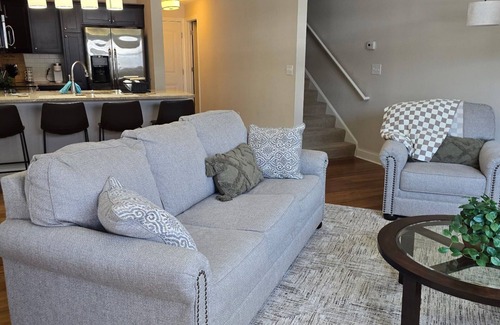 Wilmington Ski Chalet | Central & Stylish 6 Beds Retreat on Haystack Golf Course, 10 Mins to Mount Snow