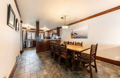 Tahoe Tavern Condo | Central Tahoe Retreat | Lake Views + Walk to Shore